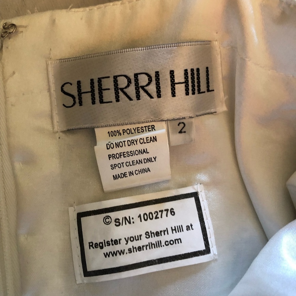 Sherri Hill prom dress - Picture 5 of 10
